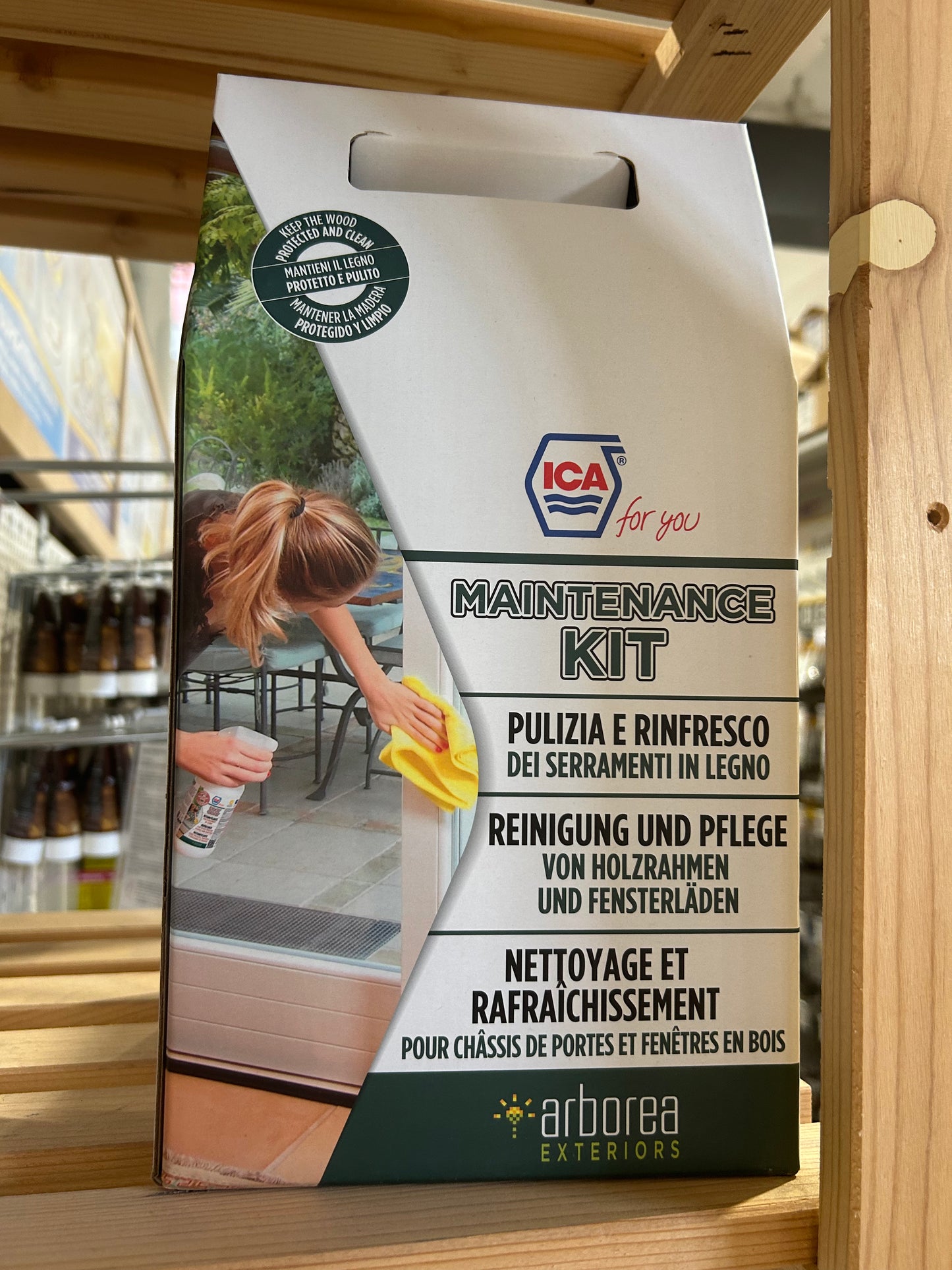 Prodotti per la pulizia e il rinfresco dei serramenti in legno - ARBOREA KIT