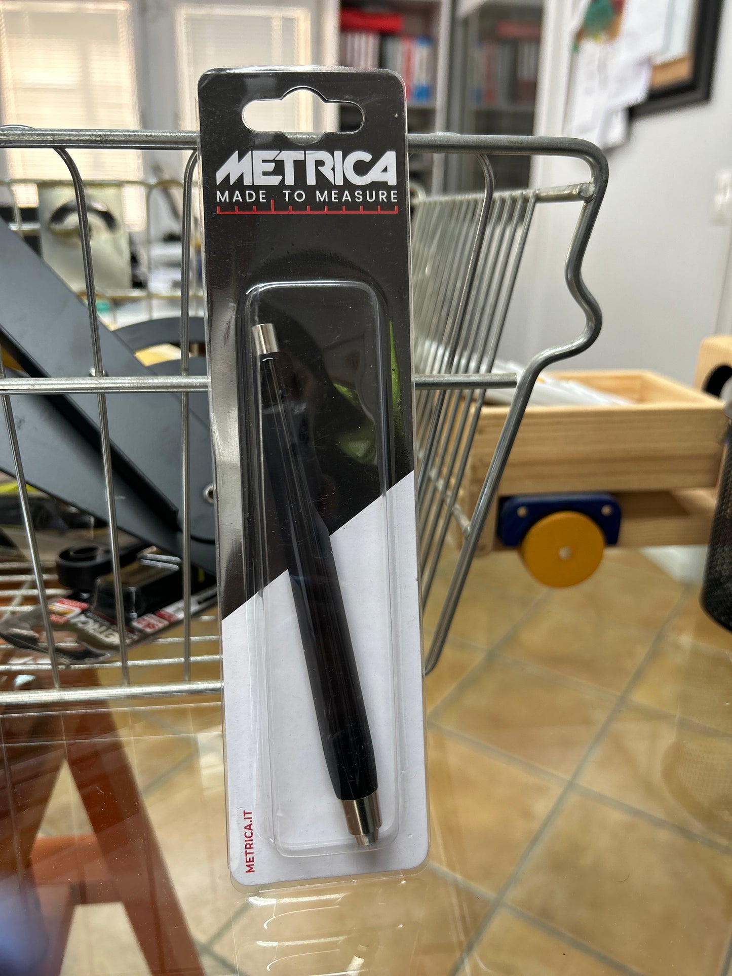 Matitone a pulsante - Metrica