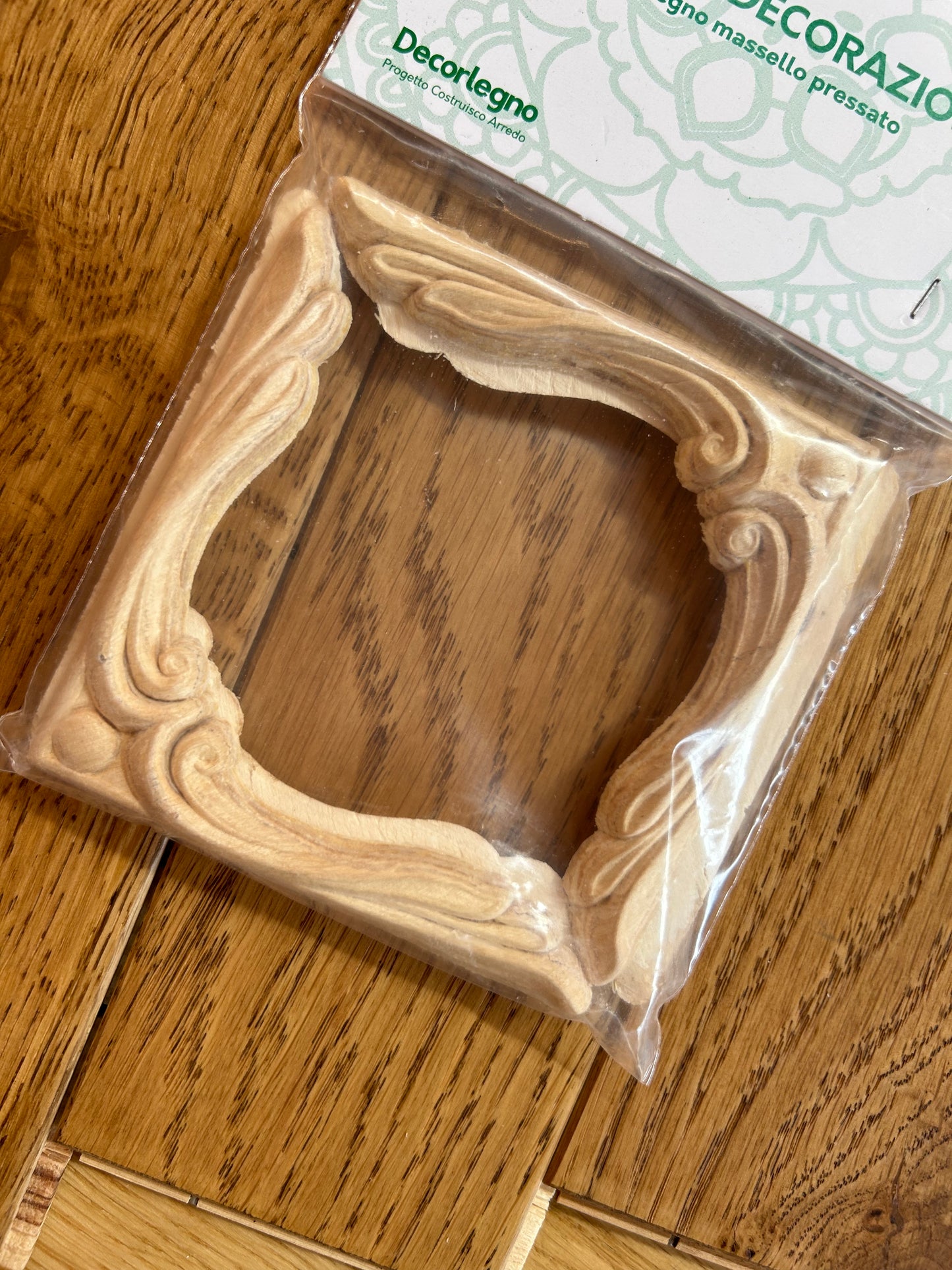 Fregio in legno pressato ad angolo - 85x85 mm