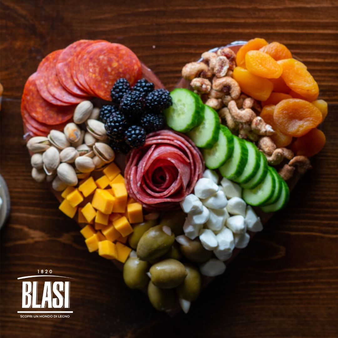 Tagliere/Vassoio faggio naturale a forma di cuore