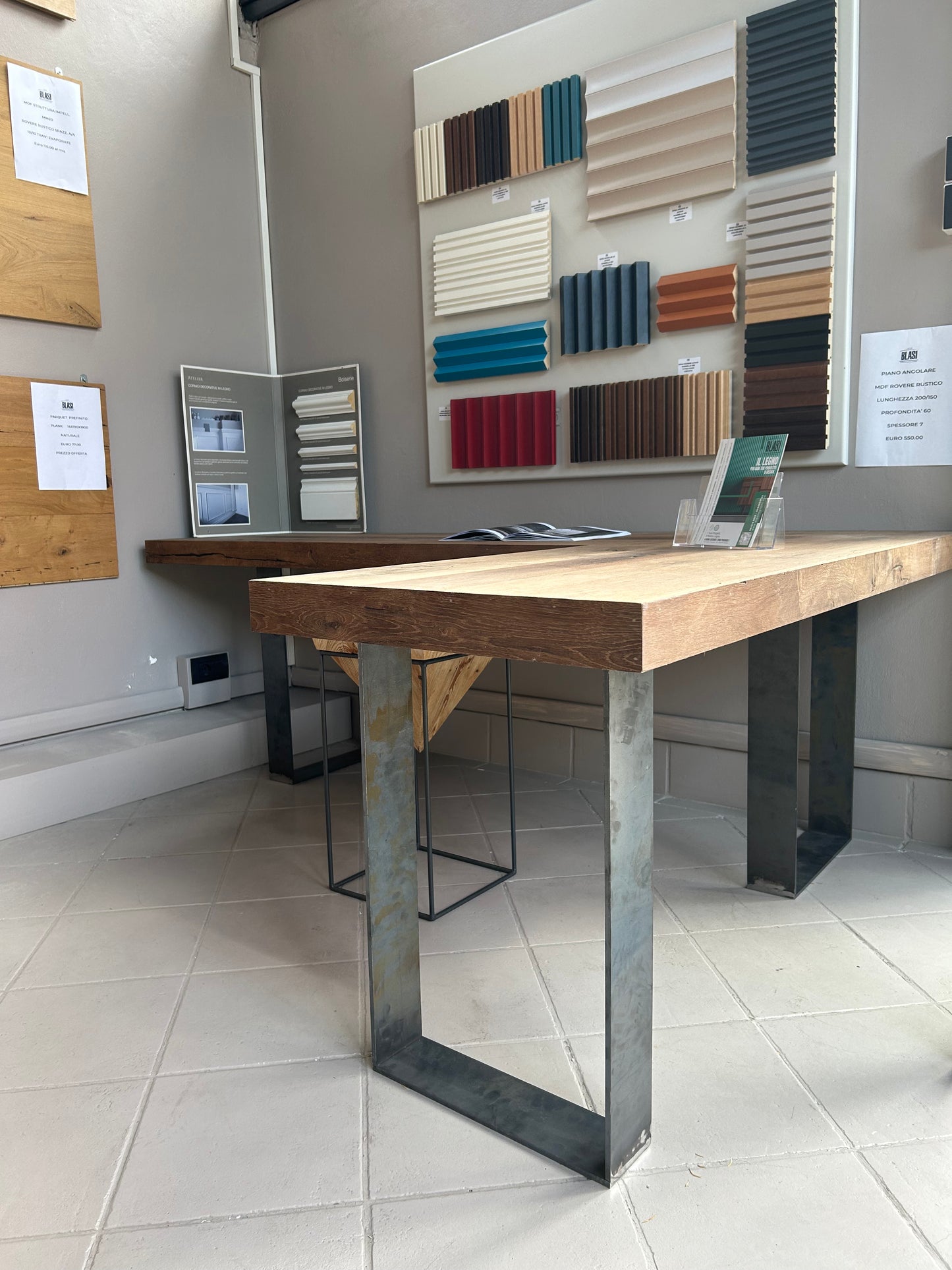 Gamba in ferro a fascia per tavolo