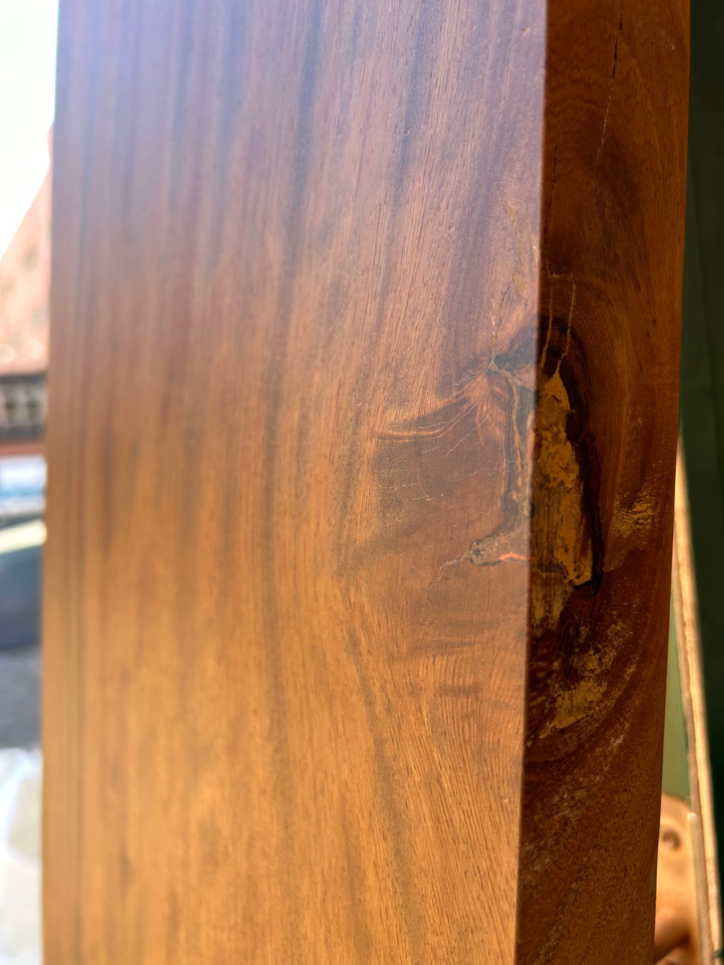 Tavola di Iroko - Mensola di Iroko piallata e verniciata