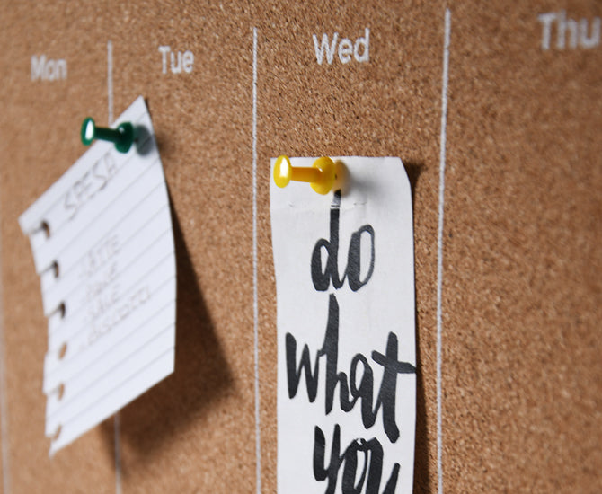 Lavagna settimanale in sughero