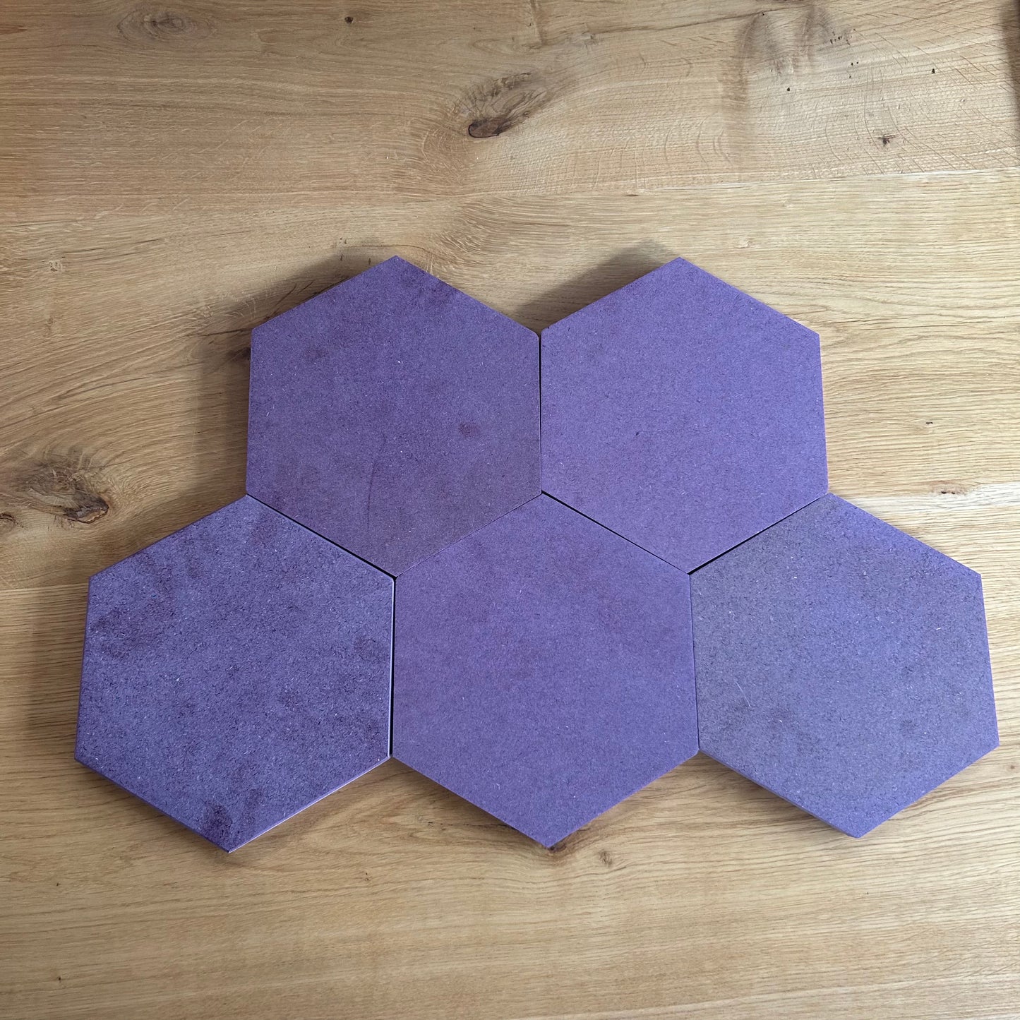 Esagono artigianale in legno colorato - Viola