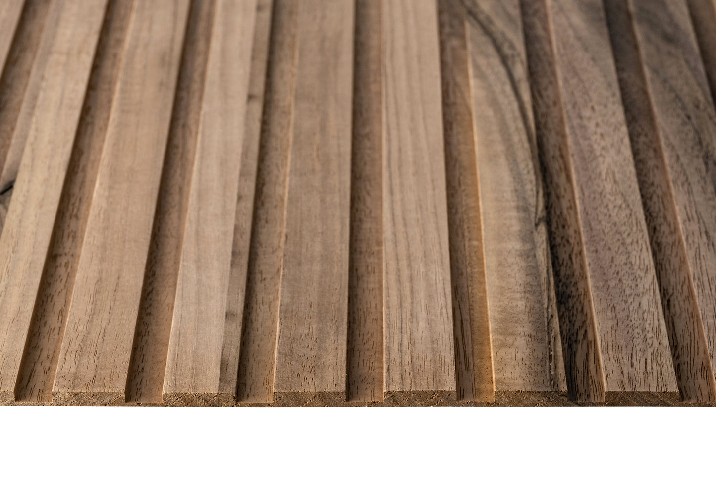 Pannello pantografato in legno massello di Noce